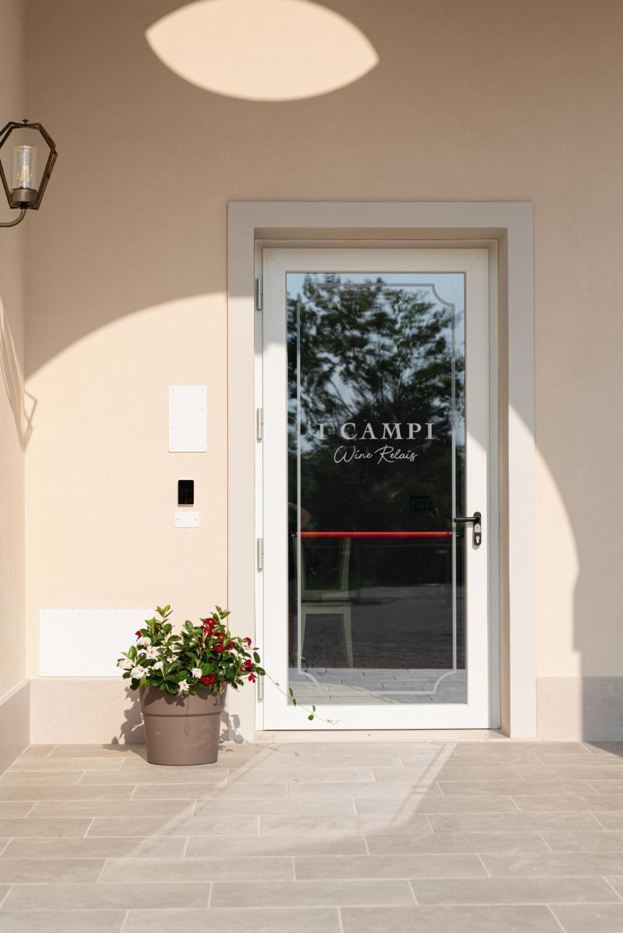 I Campi Wine Relais Hotel Ronchi  Ngoại thất bức ảnh