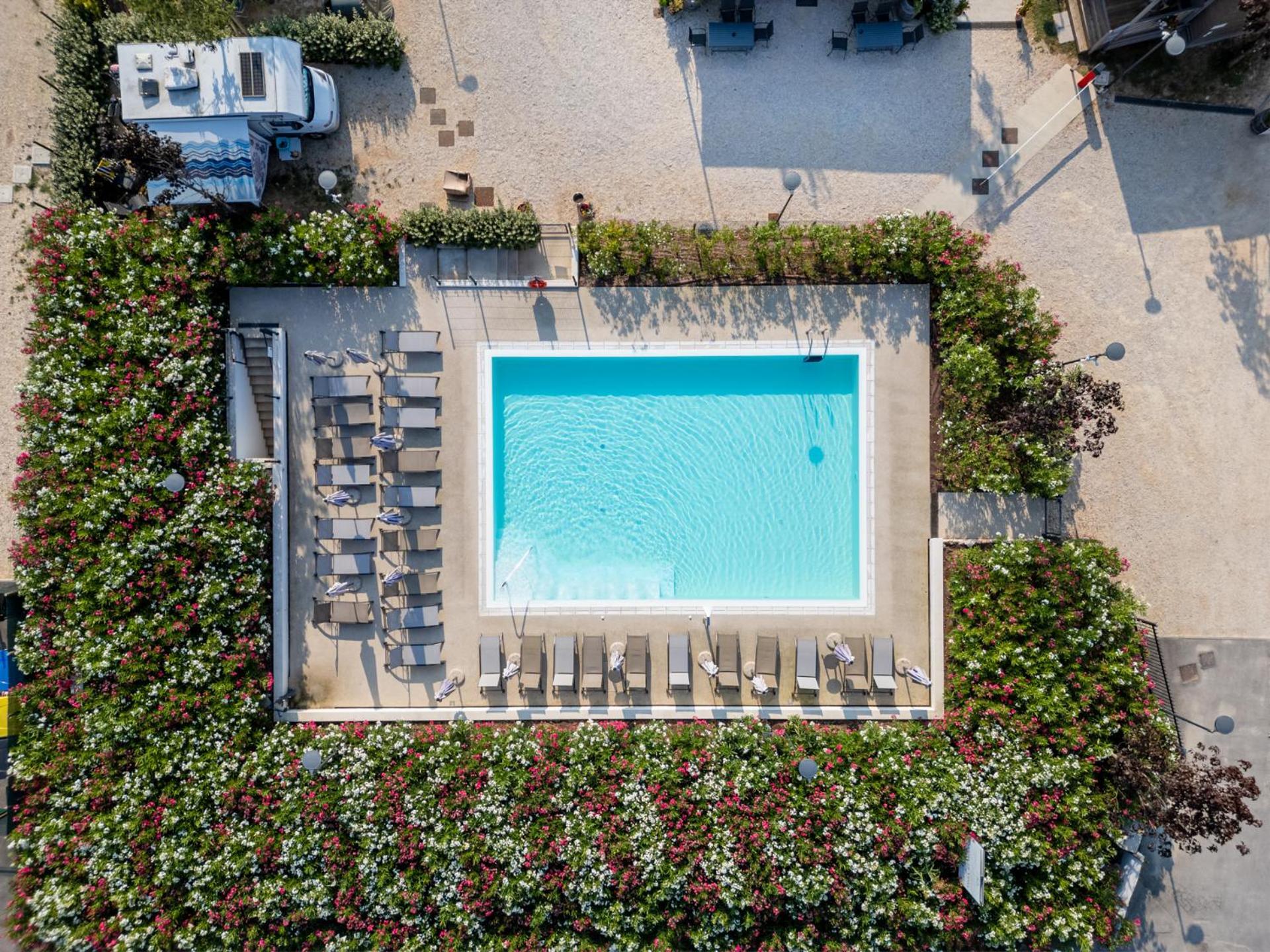 I Campi Wine Relais Hotel Ronchi  Ngoại thất bức ảnh